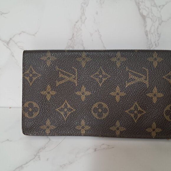 Authentic Louis Vuitton Monogram Checkbook Wallet - Picture 2 of 7